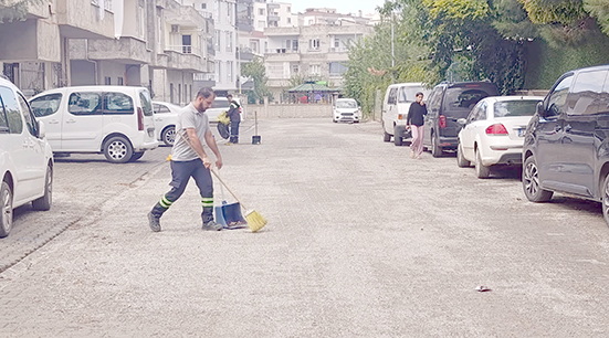 YAĞIŞLARA KARŞI MAZGALLARDA TEMİZLİK ÇALIŞMASI