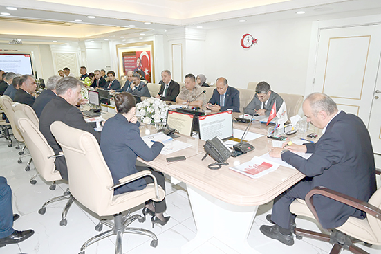 VALİ CANALP “OKUL GÜVENLİĞİNDE TAM KOORDİNASYON ŞART”