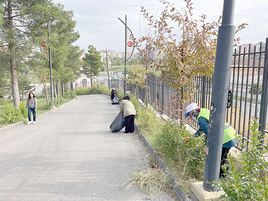 ÇAMLITEPE VE YENİŞEHİR’DE PARK DONATILARI ELDEN GEÇİRİLDİ