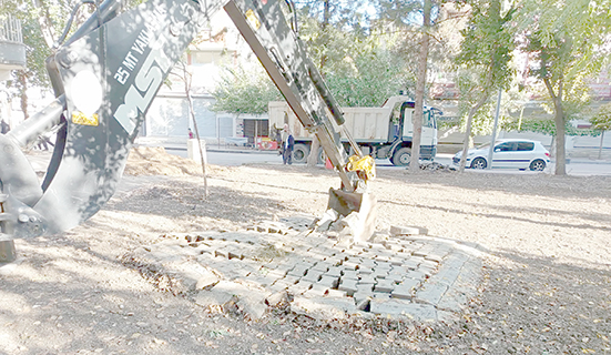 ŞİRİNEVLER’DE İKİ PARK YENİLENİYOR