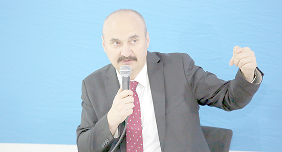 VALİ CANALP “CUMHURİYETİMİZİ YARINLARA TAŞIYORUZ”