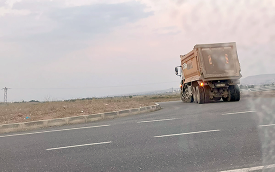 VATANDAŞLARDAN KAVŞAĞA TRAFİK IŞIĞI VEYA YOL CEBİ ÇAĞRISI
